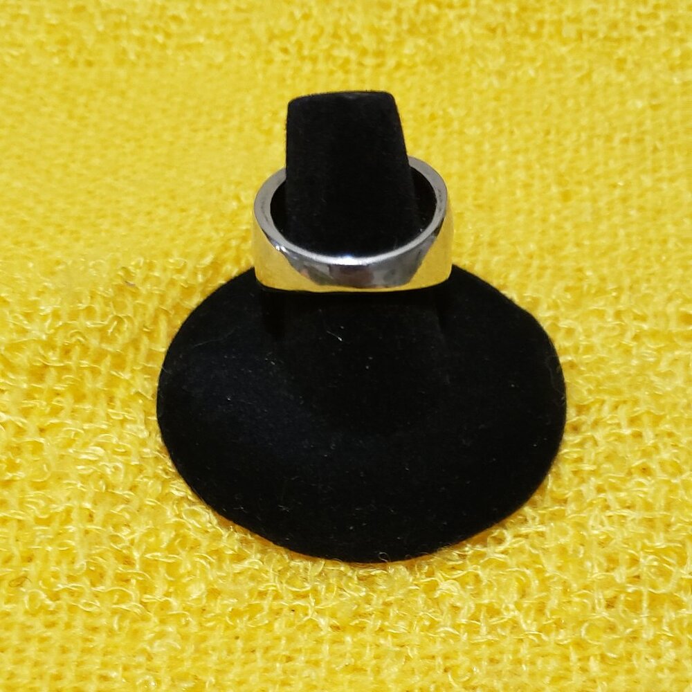 Butterfly Ring. - Picture 3 of 3